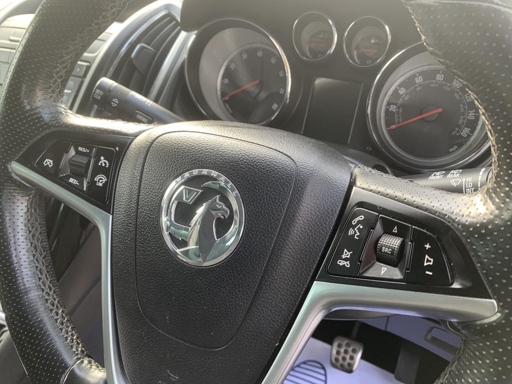 Vauxhall Zafira Tourer 1.4i Turbo SRi MPV 5dr Petrol Manual Euro 6 (140 ps)