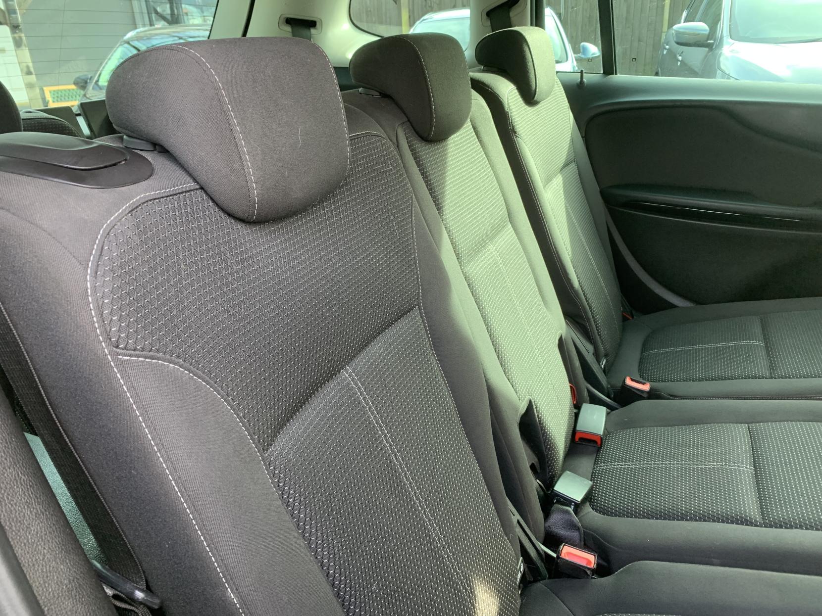 Vauxhall Zafira Tourer 1.4i Turbo SRi MPV 5dr Petrol Manual Euro 6 (140 ps)