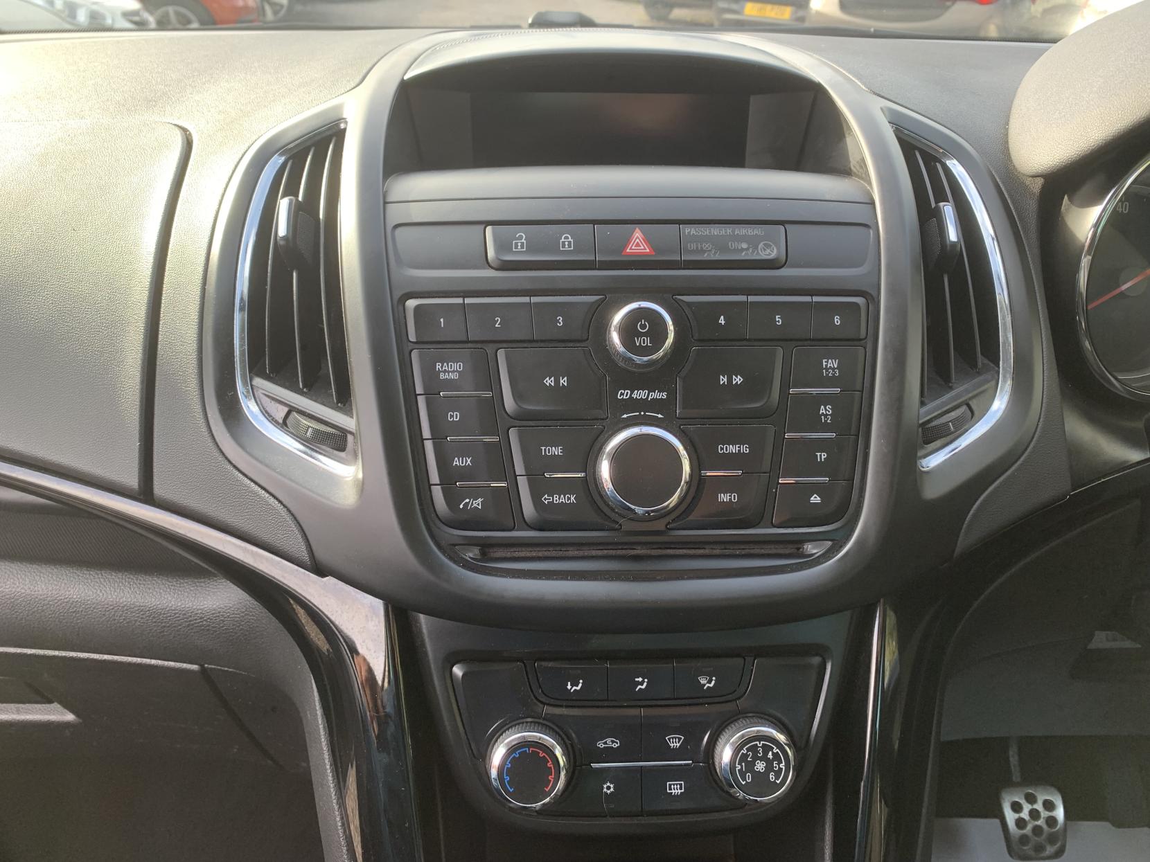 Vauxhall Zafira Tourer 1.4i Turbo SRi MPV 5dr Petrol Manual Euro 6 (140 ps)