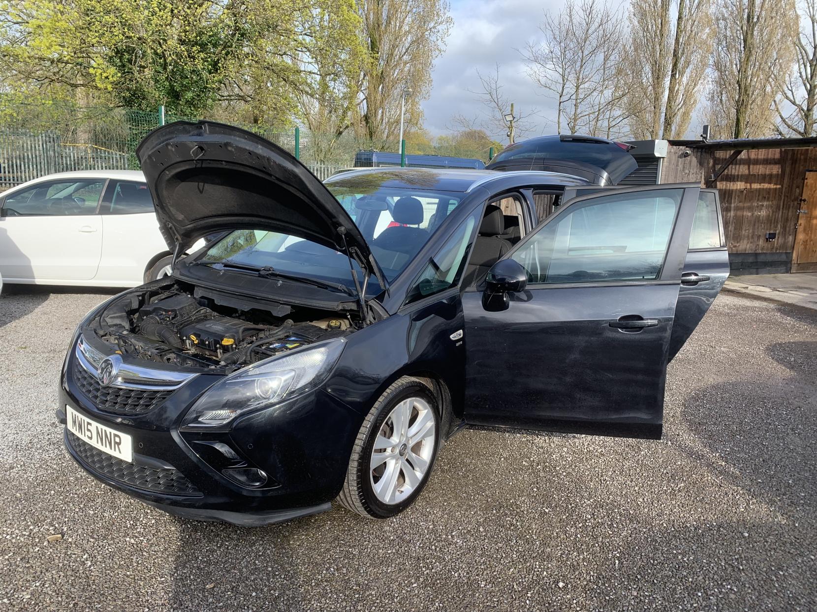 Vauxhall Zafira Tourer 1.4i Turbo SRi MPV 5dr Petrol Manual Euro 6 (140 ps)