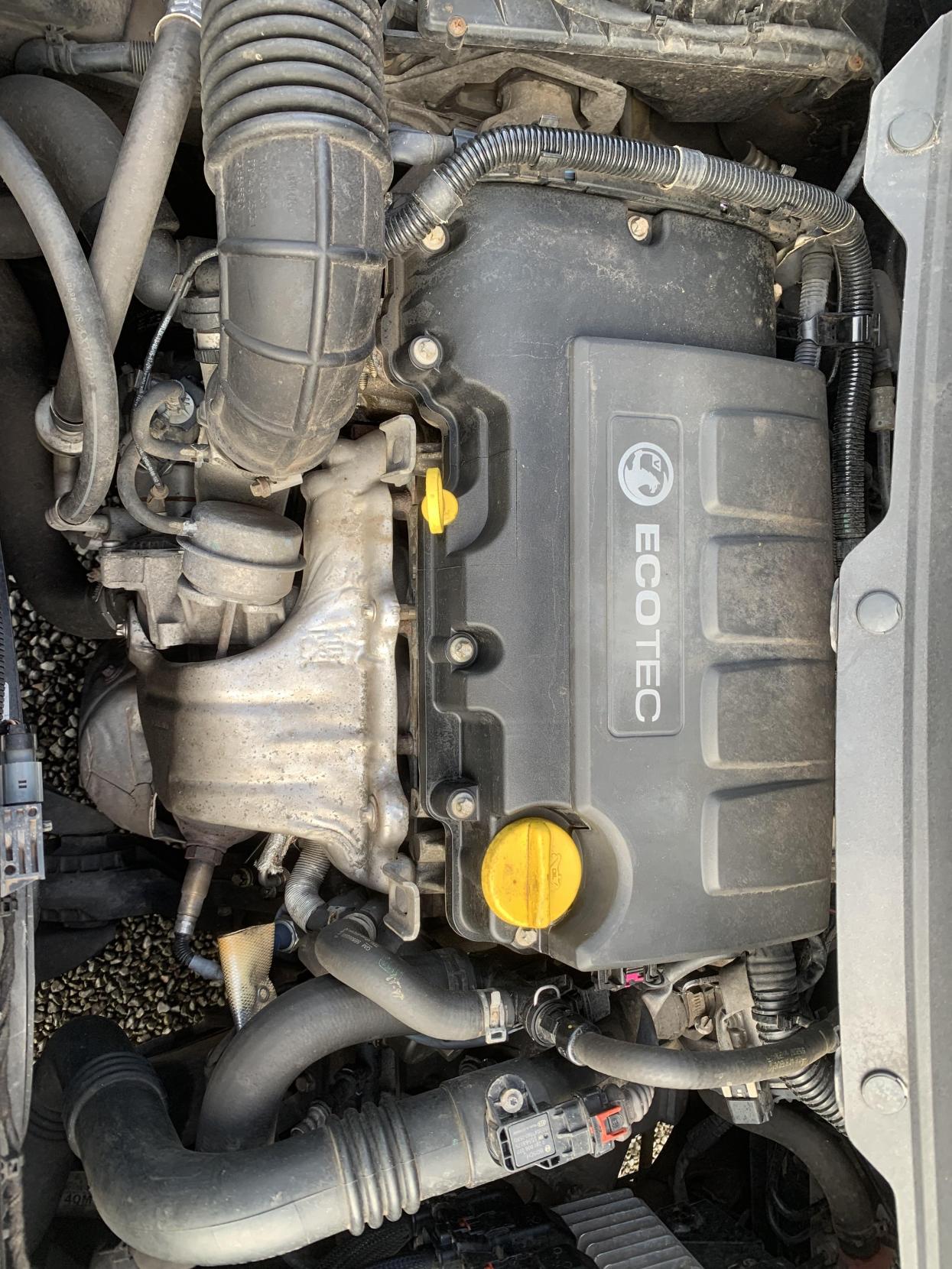 Vauxhall Zafira Tourer 1.4i Turbo SRi MPV 5dr Petrol Manual Euro 6 (140 ps)