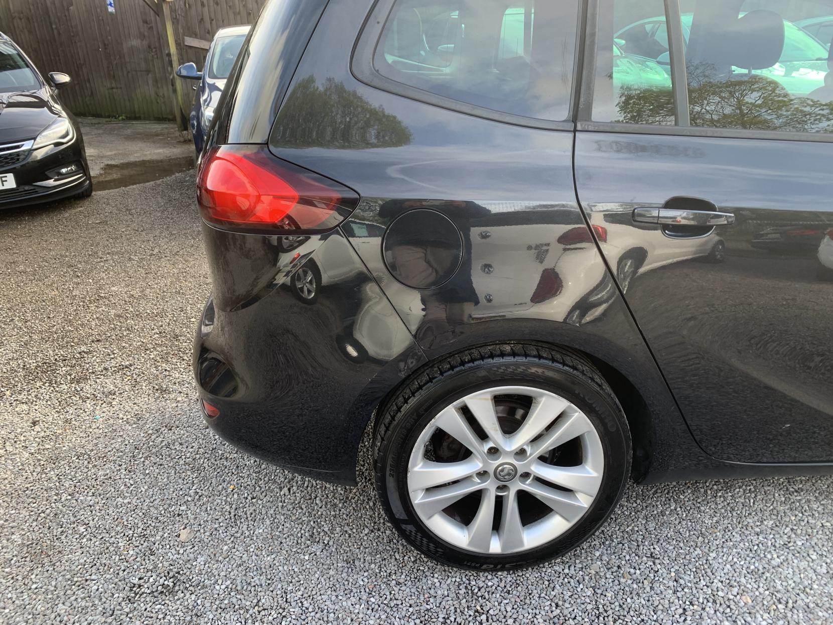 Vauxhall Zafira Tourer 1.4i Turbo SRi MPV 5dr Petrol Manual Euro 6 (140 ps)