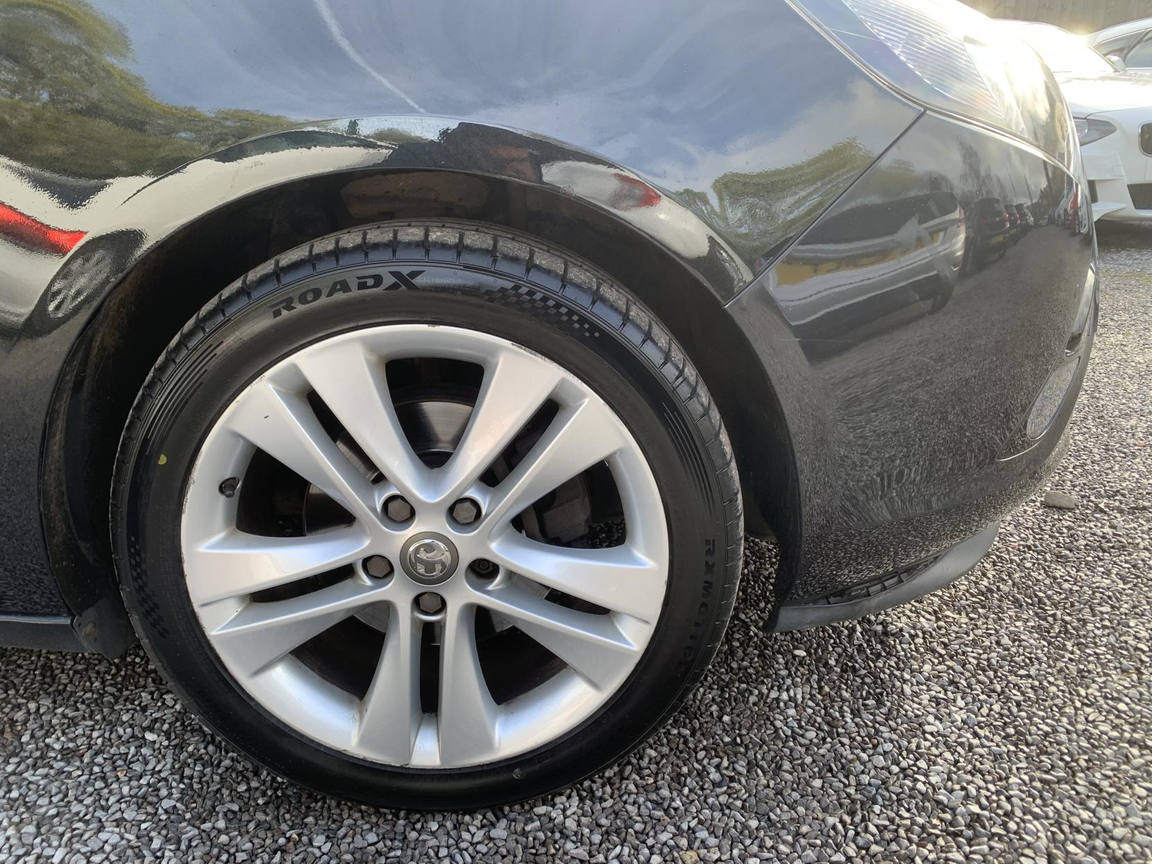 Vauxhall Zafira Tourer 1.4i Turbo SRi MPV 5dr Petrol Manual Euro 6 (140 ps)