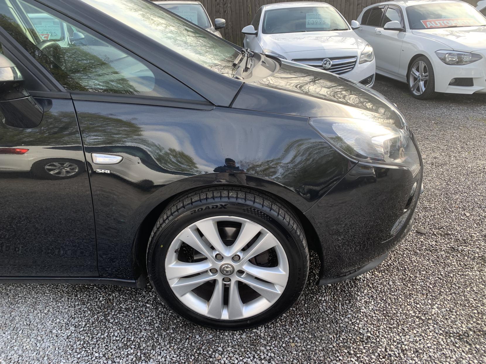 Vauxhall Zafira Tourer 1.4i Turbo SRi MPV 5dr Petrol Manual Euro 6 (140 ps)