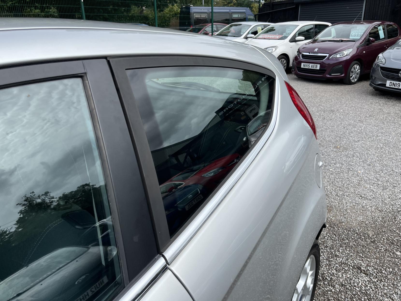 2012 00 FORD FIESTA