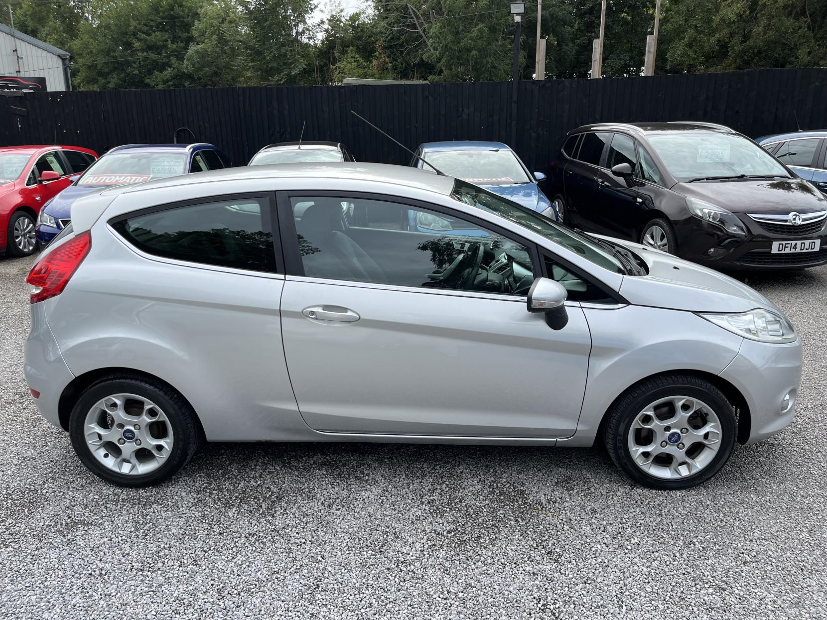 2012 00 FORD FIESTA