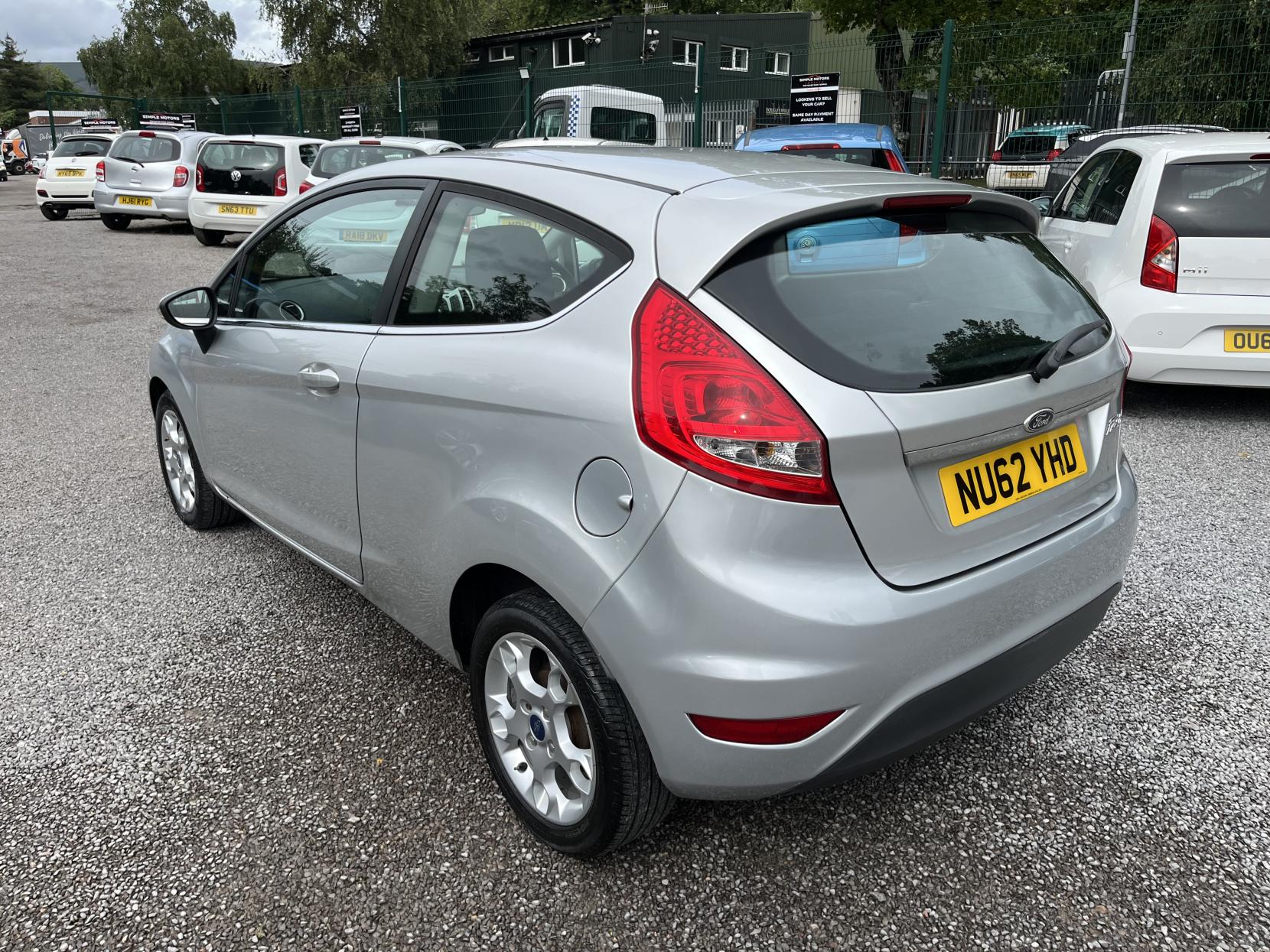2012 00 FORD FIESTA