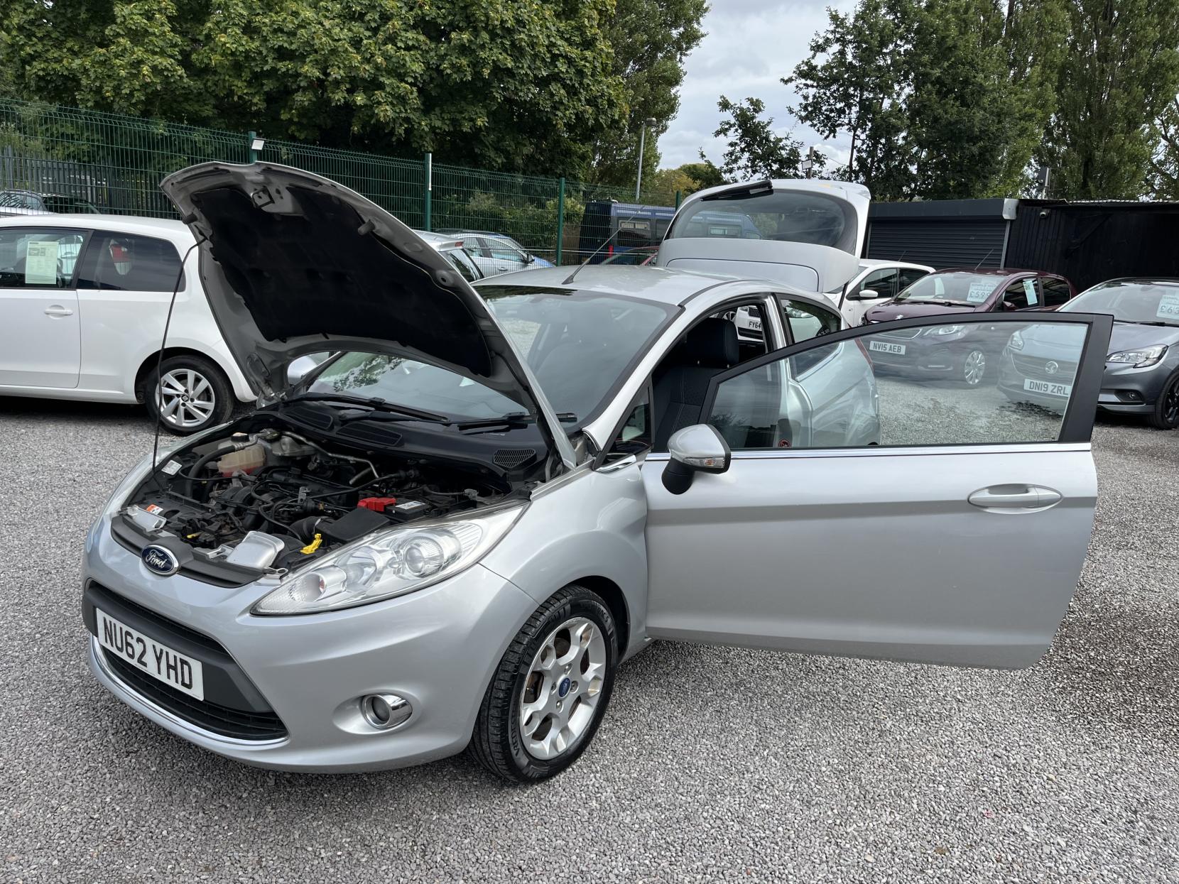 2012 00 FORD FIESTA