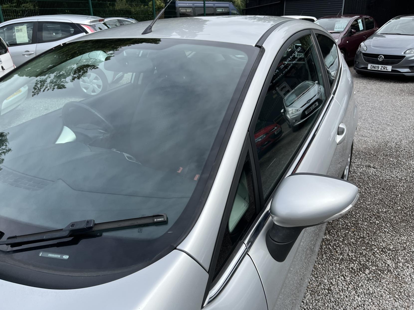 2012 00 FORD FIESTA