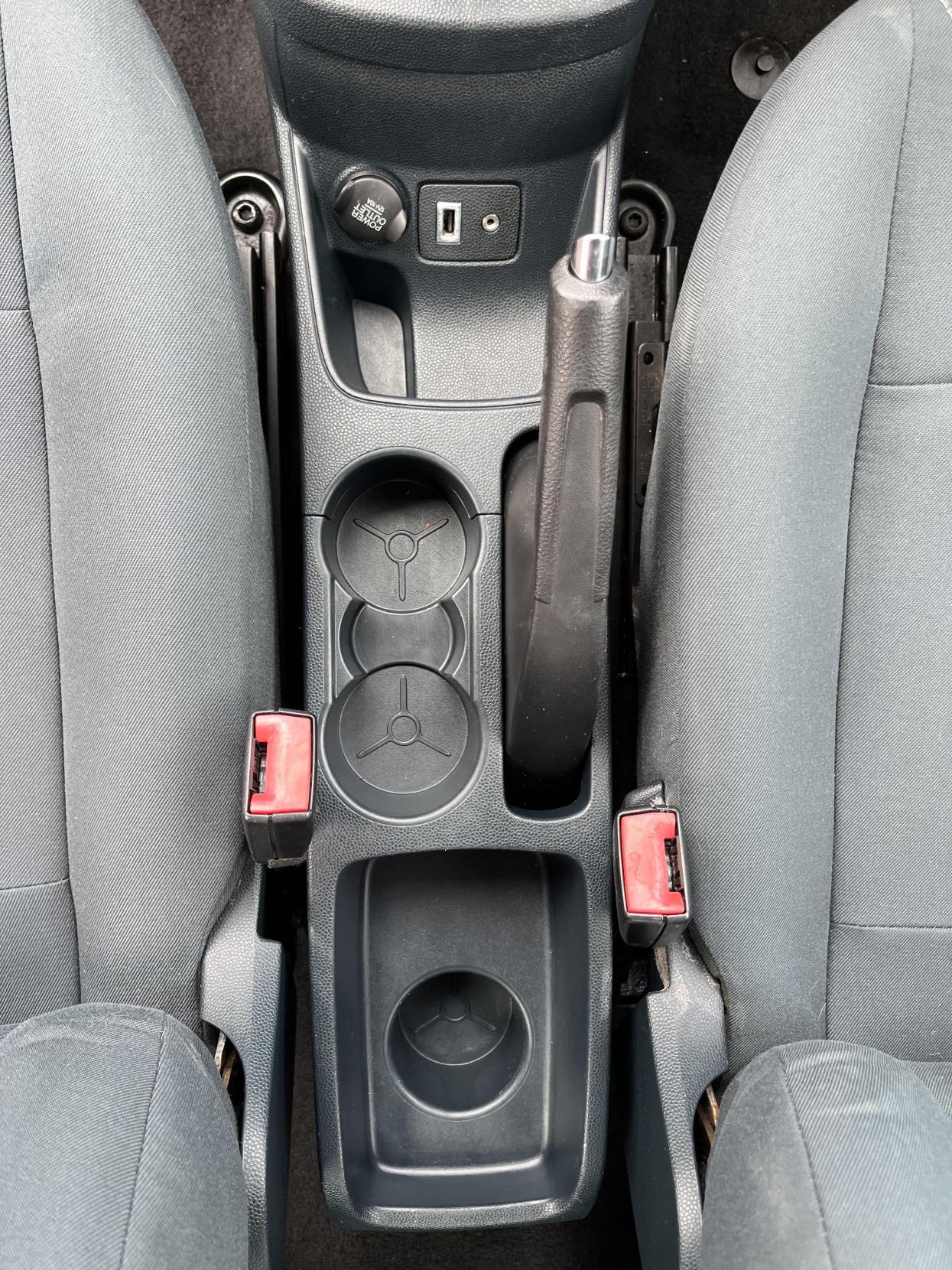 2012 00 FORD FIESTA