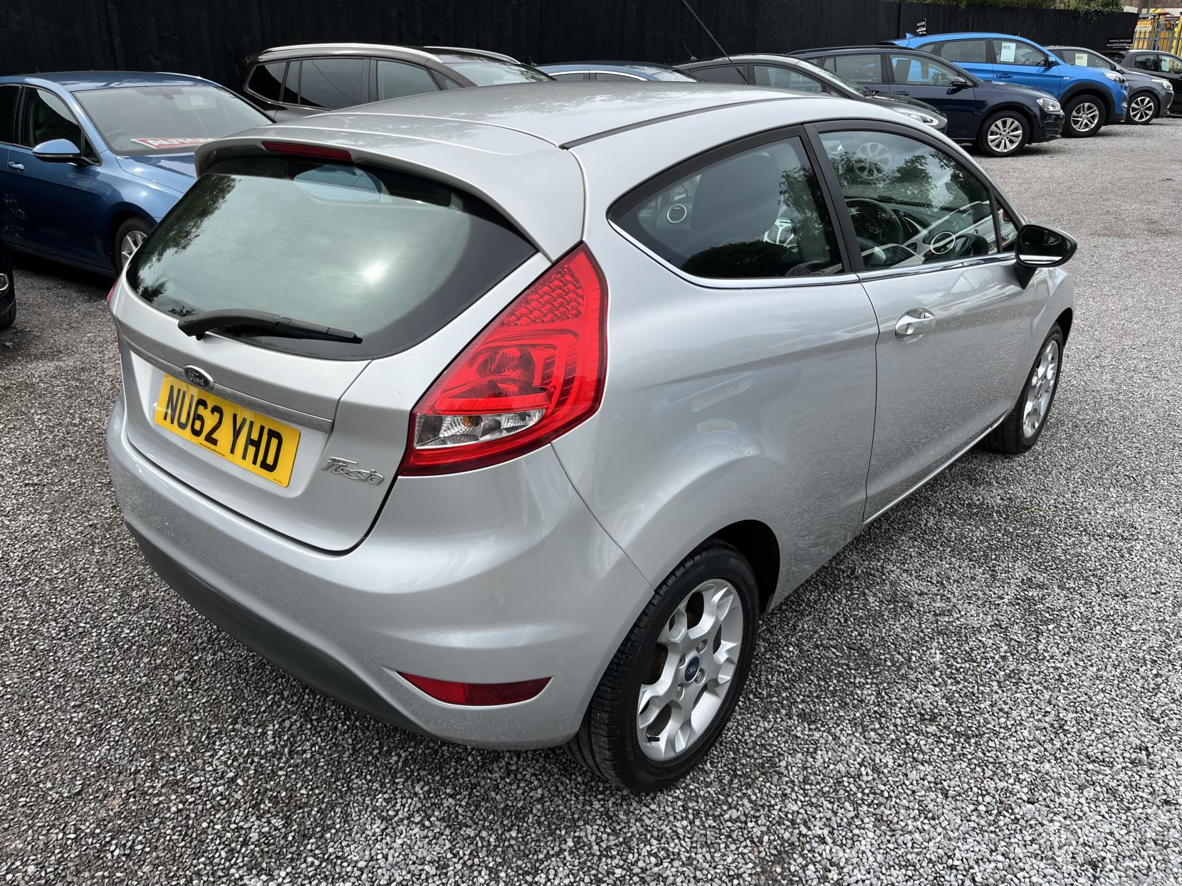 2012 00 FORD FIESTA