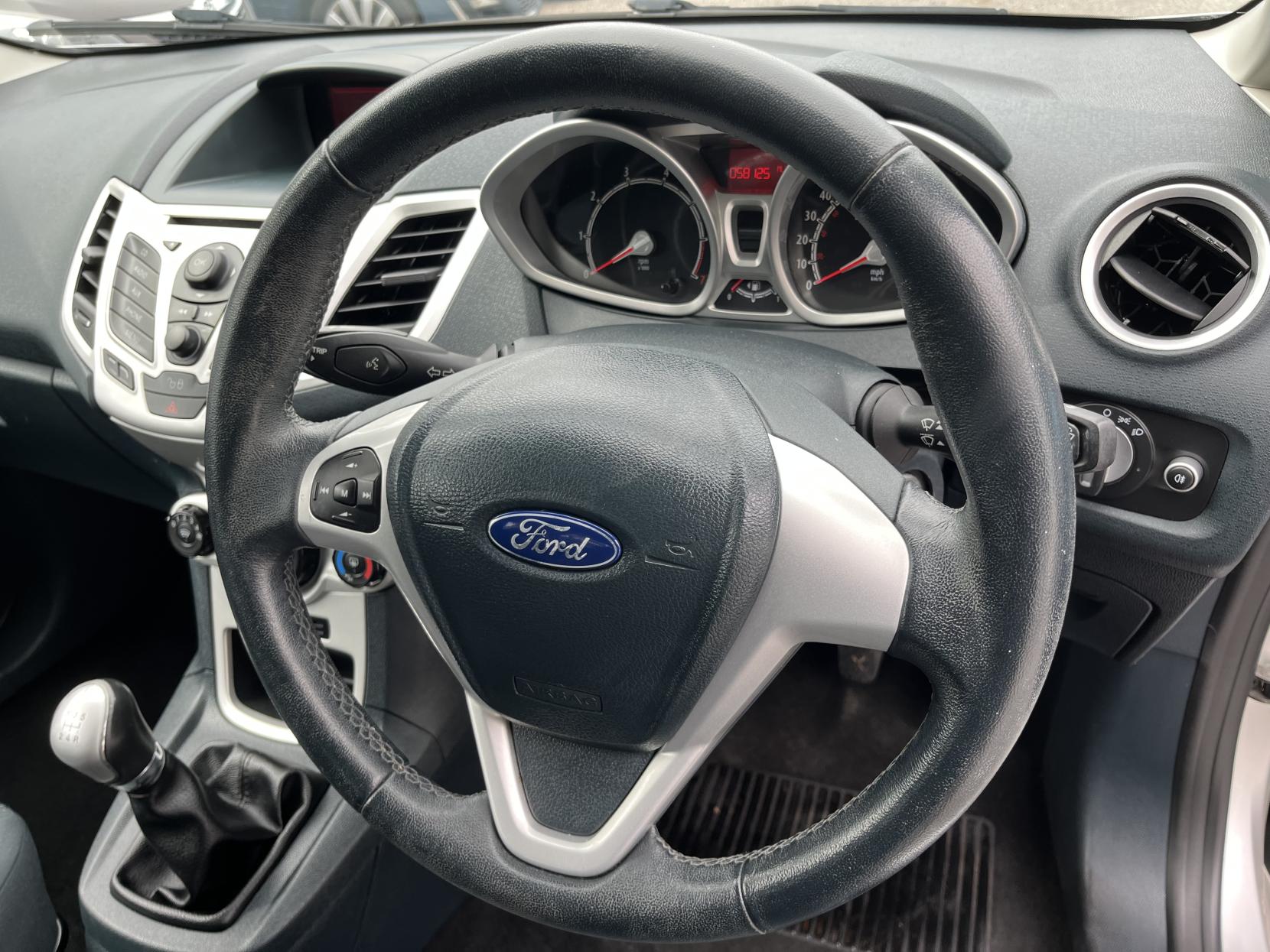 2012 00 FORD FIESTA