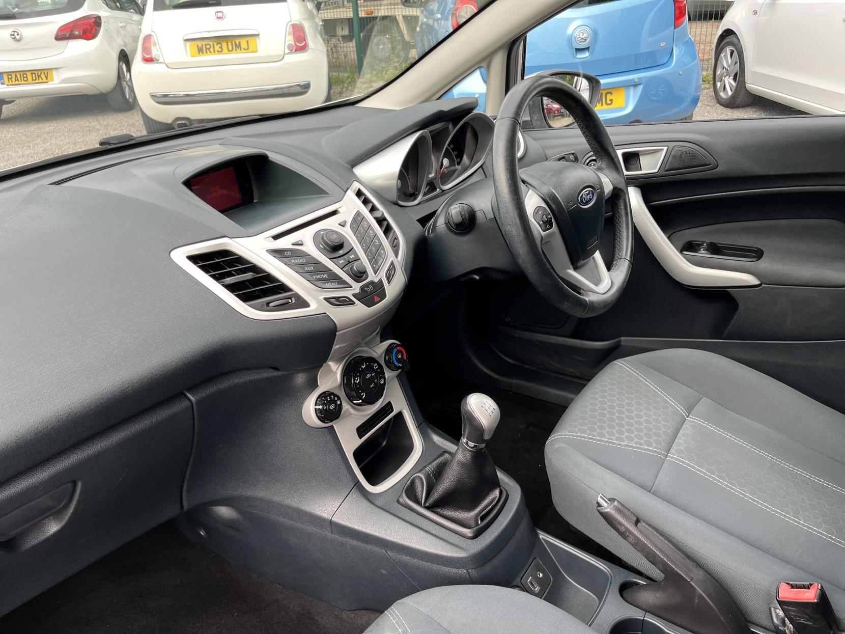 2012 00 FORD FIESTA