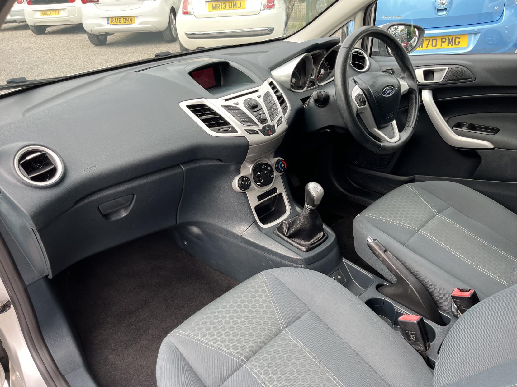 2012 00 FORD FIESTA