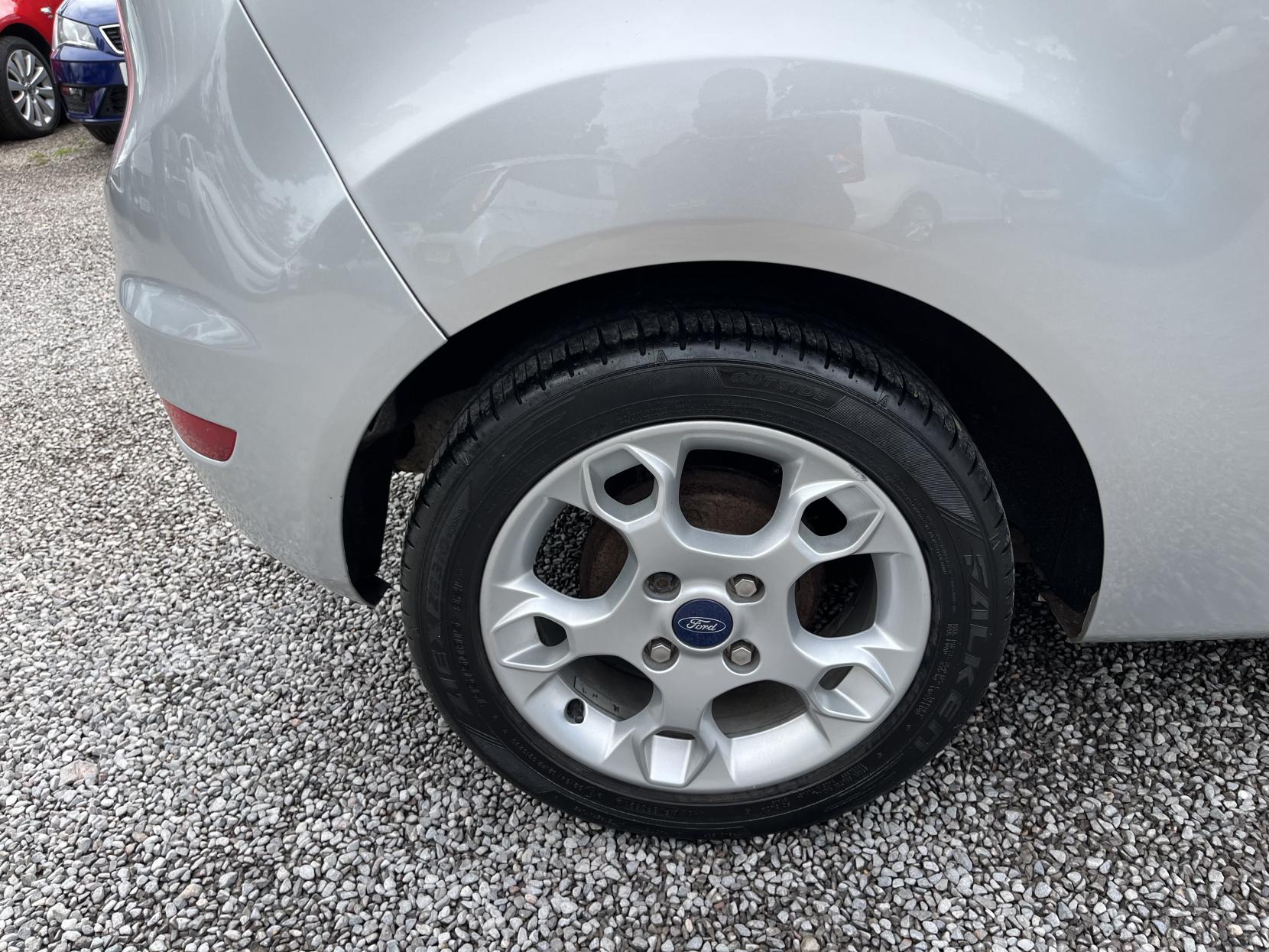 2012 00 FORD FIESTA