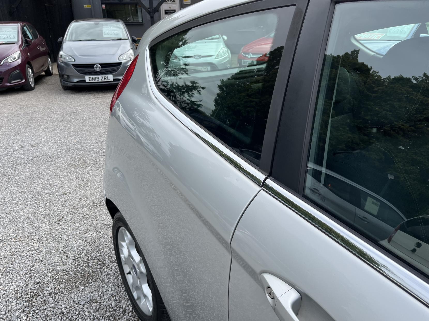 2012 00 FORD FIESTA