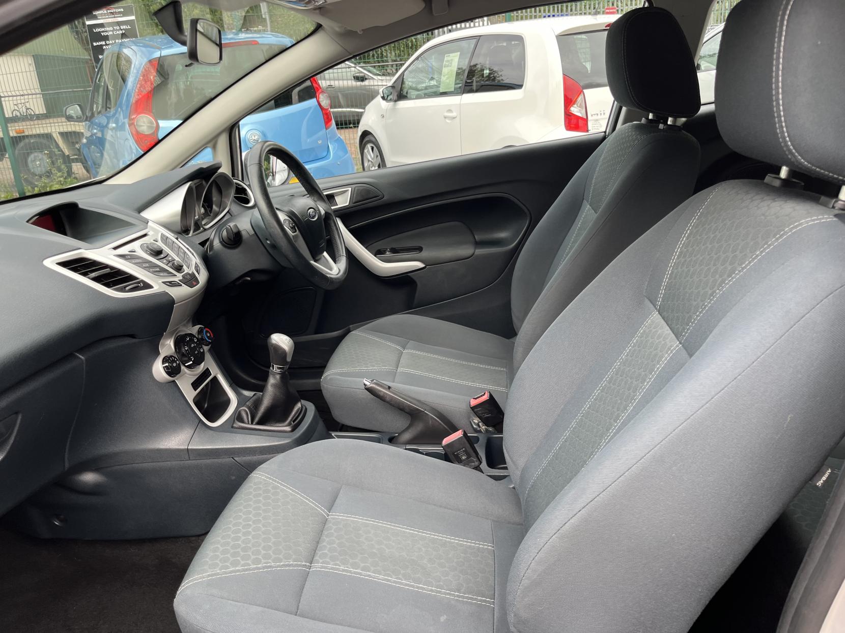 2012 00 FORD FIESTA