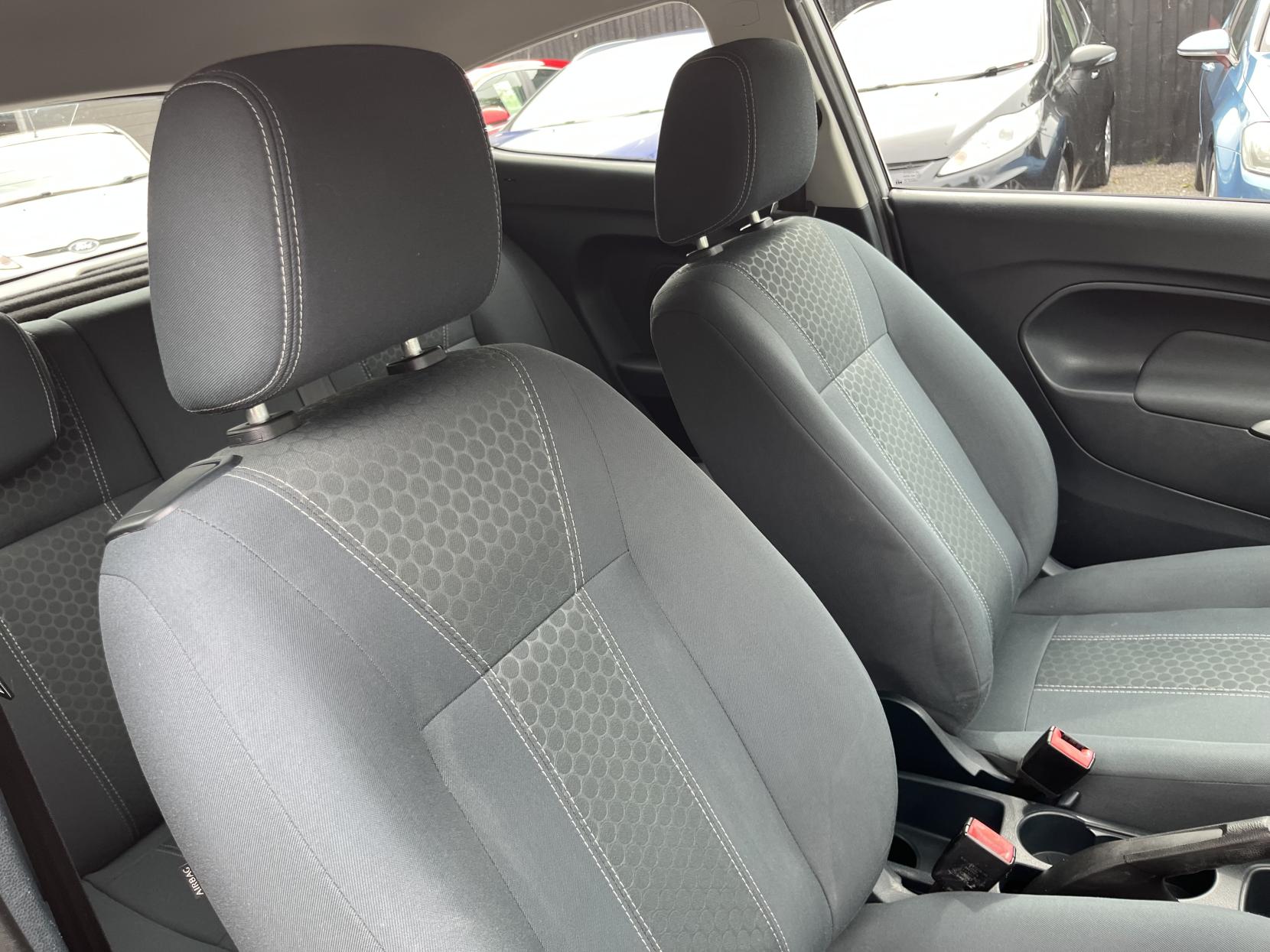 2012 00 FORD FIESTA