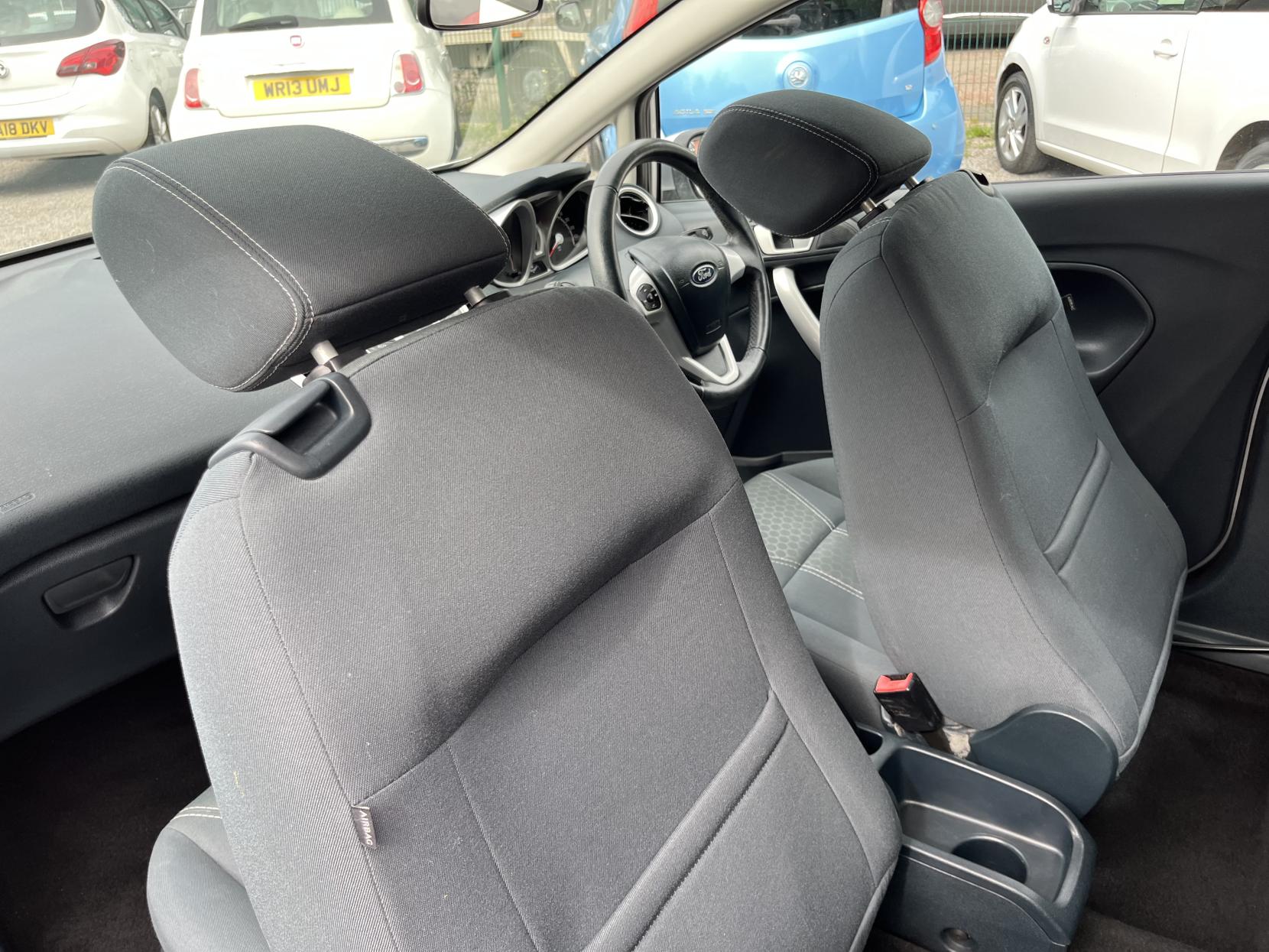 2012 00 FORD FIESTA