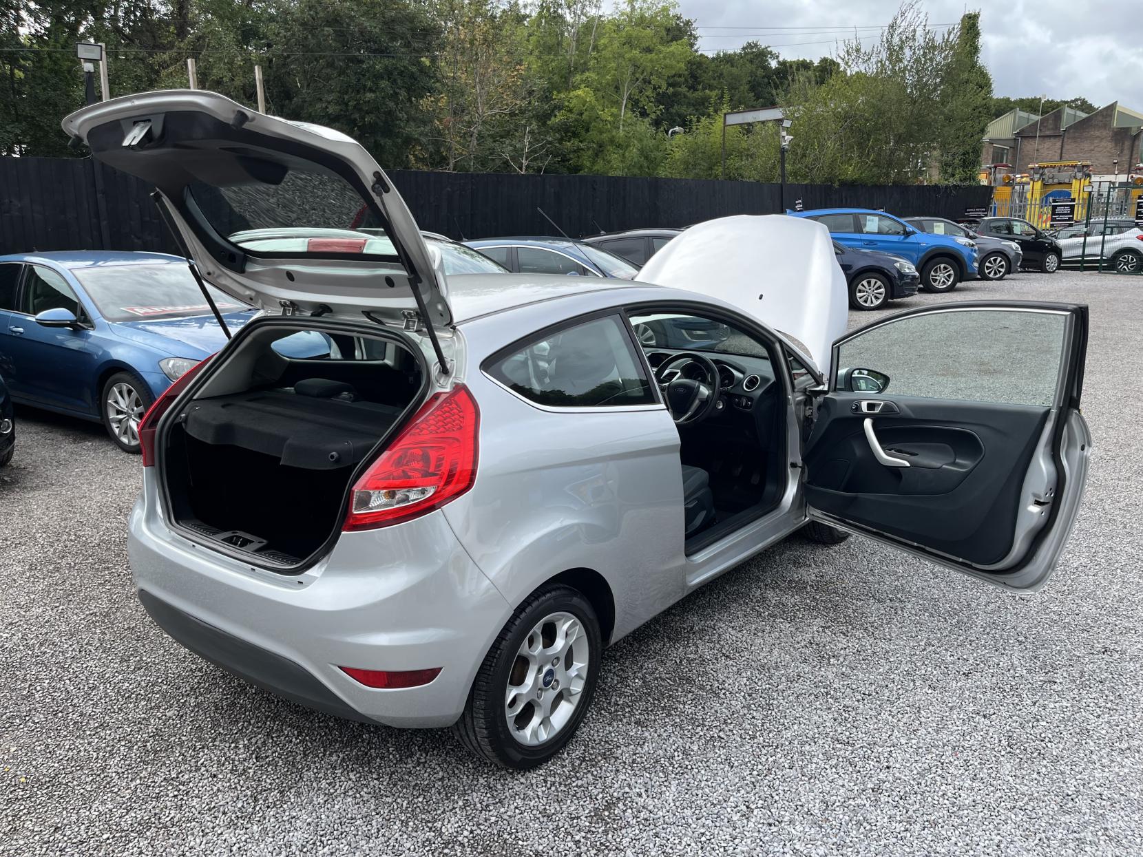 2012 00 FORD FIESTA