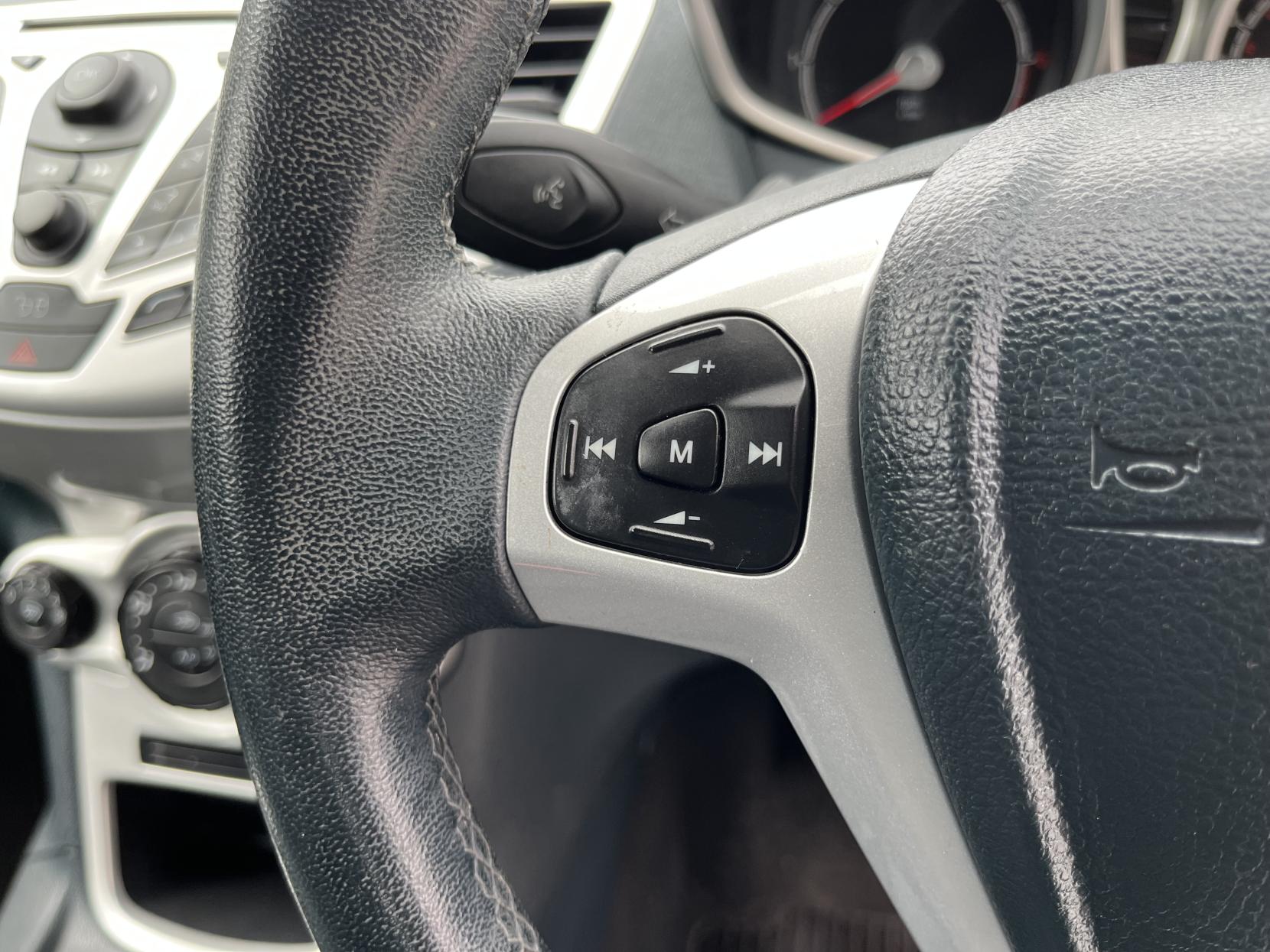 2012 00 FORD FIESTA