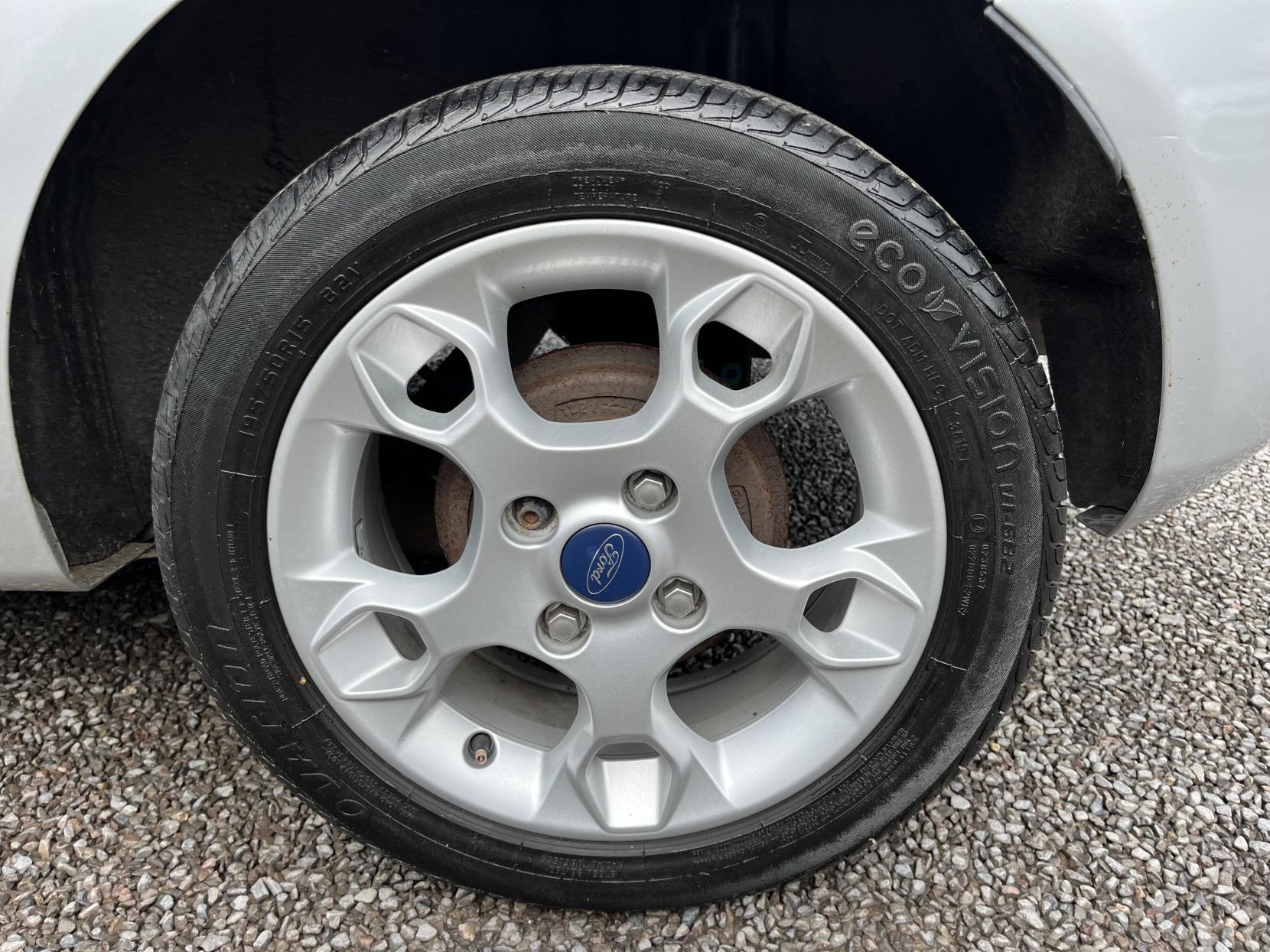 2012 00 FORD FIESTA