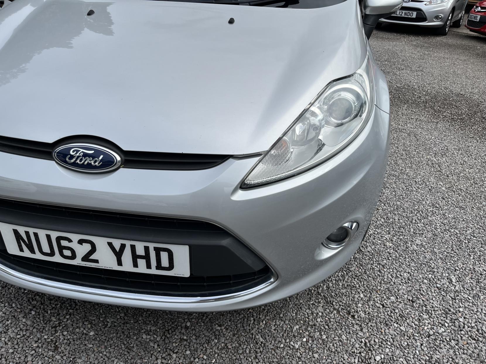 2012 00 FORD FIESTA