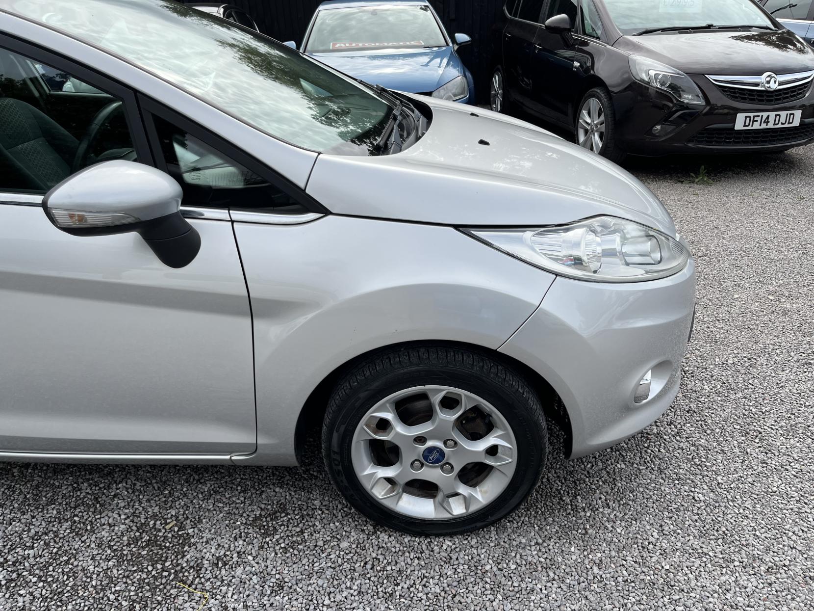 2012 00 FORD FIESTA