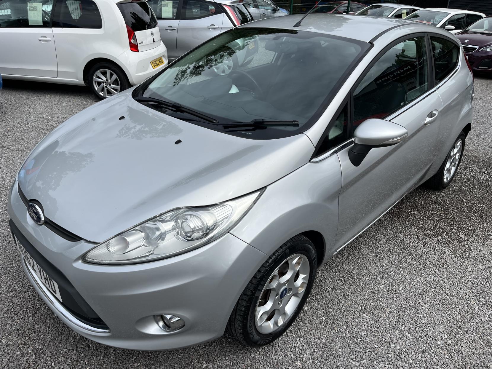2012 00 FORD FIESTA