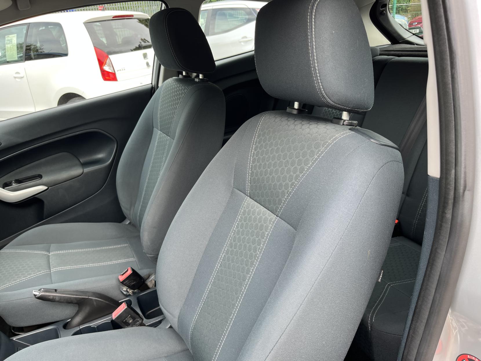 2012 00 FORD FIESTA
