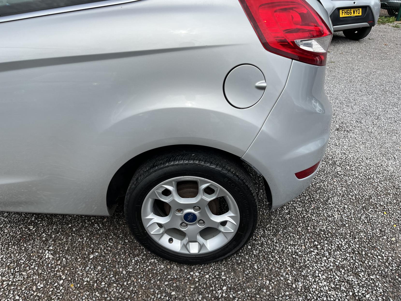2012 00 FORD FIESTA