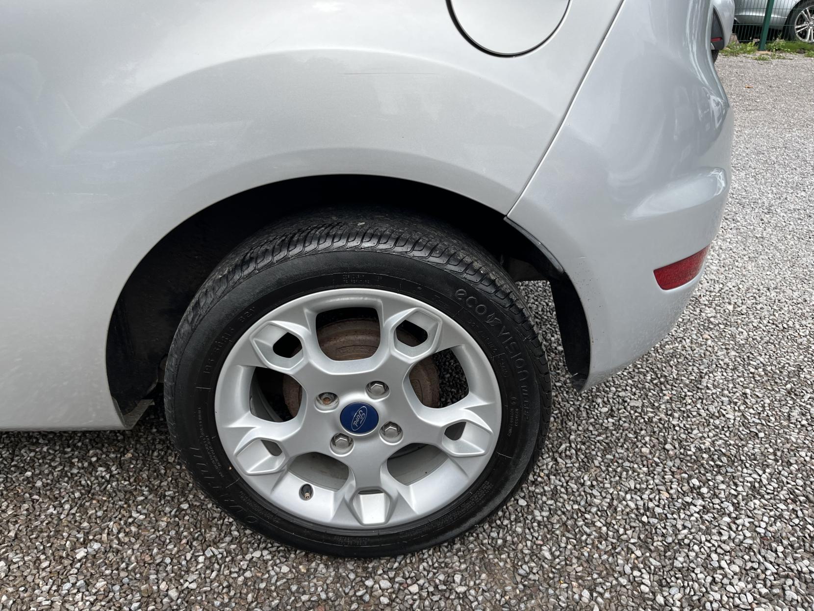 2012 00 FORD FIESTA