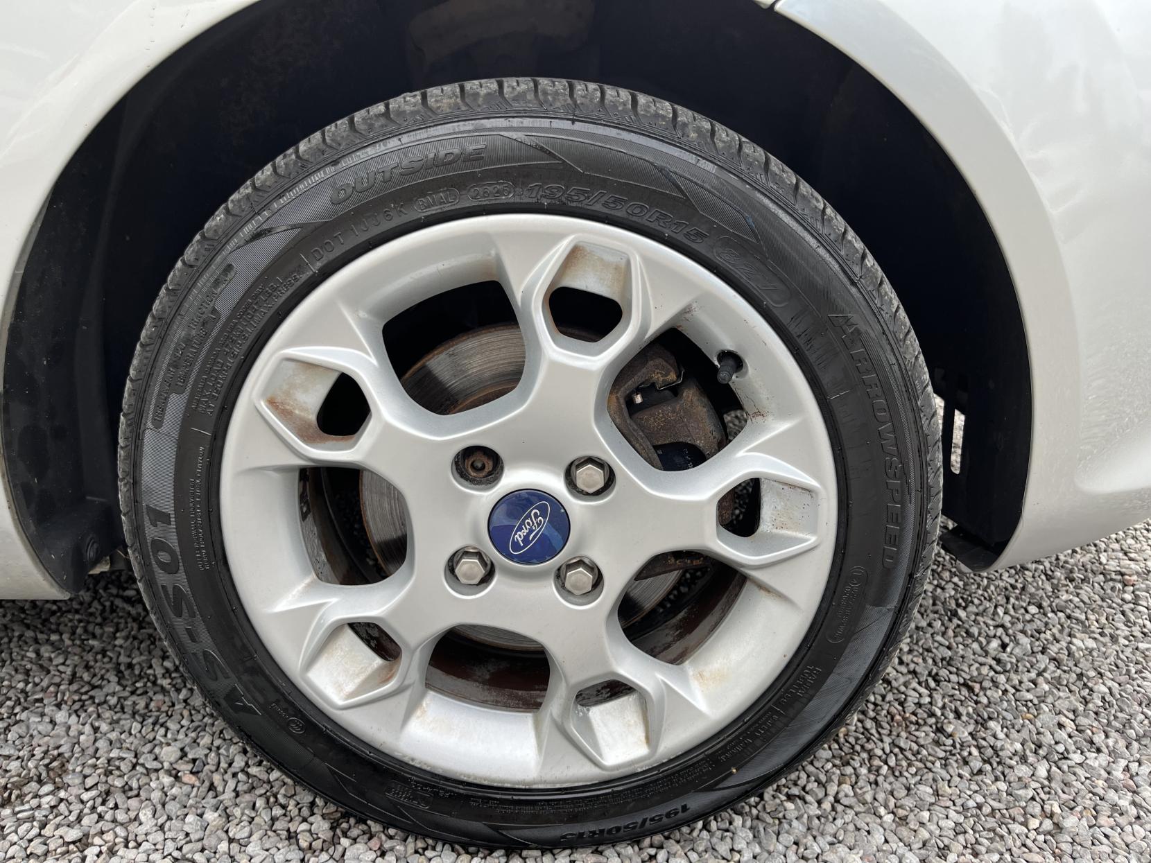 2012 00 FORD FIESTA