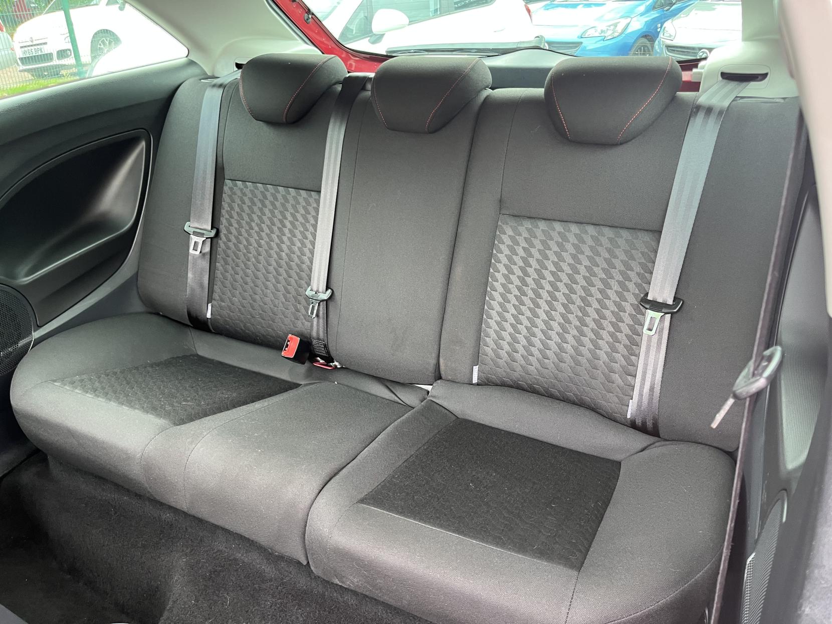 2011 00 SEAT IBIZA