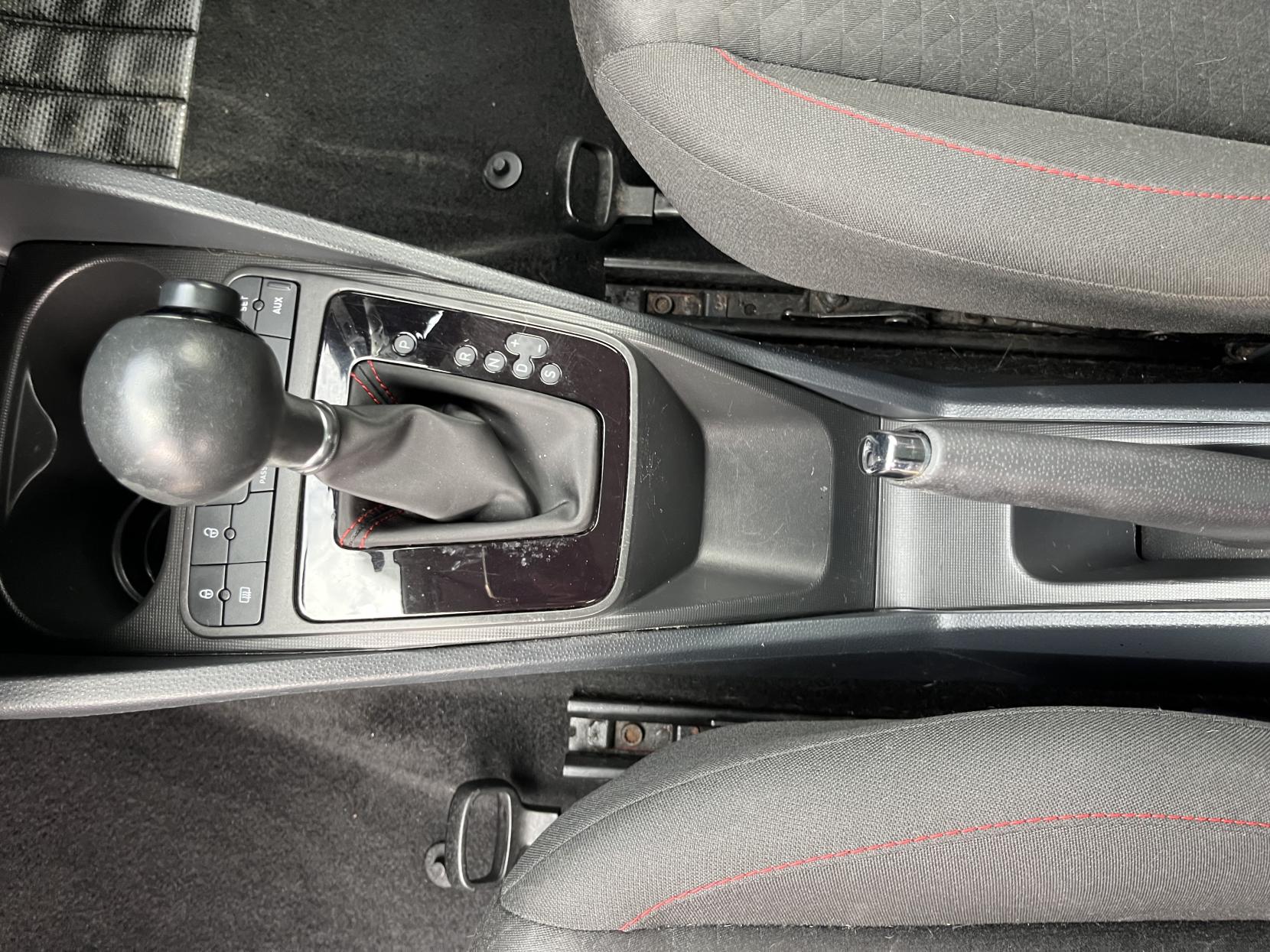 2011 00 SEAT IBIZA