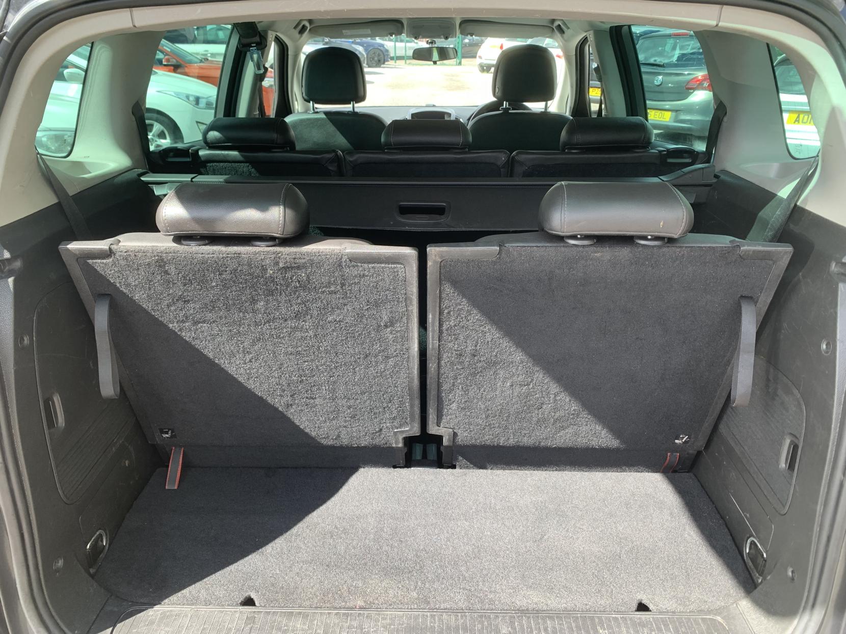 Vauxhall Zafira Tourer 1.4i Turbo SRi MPV 5dr Petrol Manual Euro 6 (140 ps)