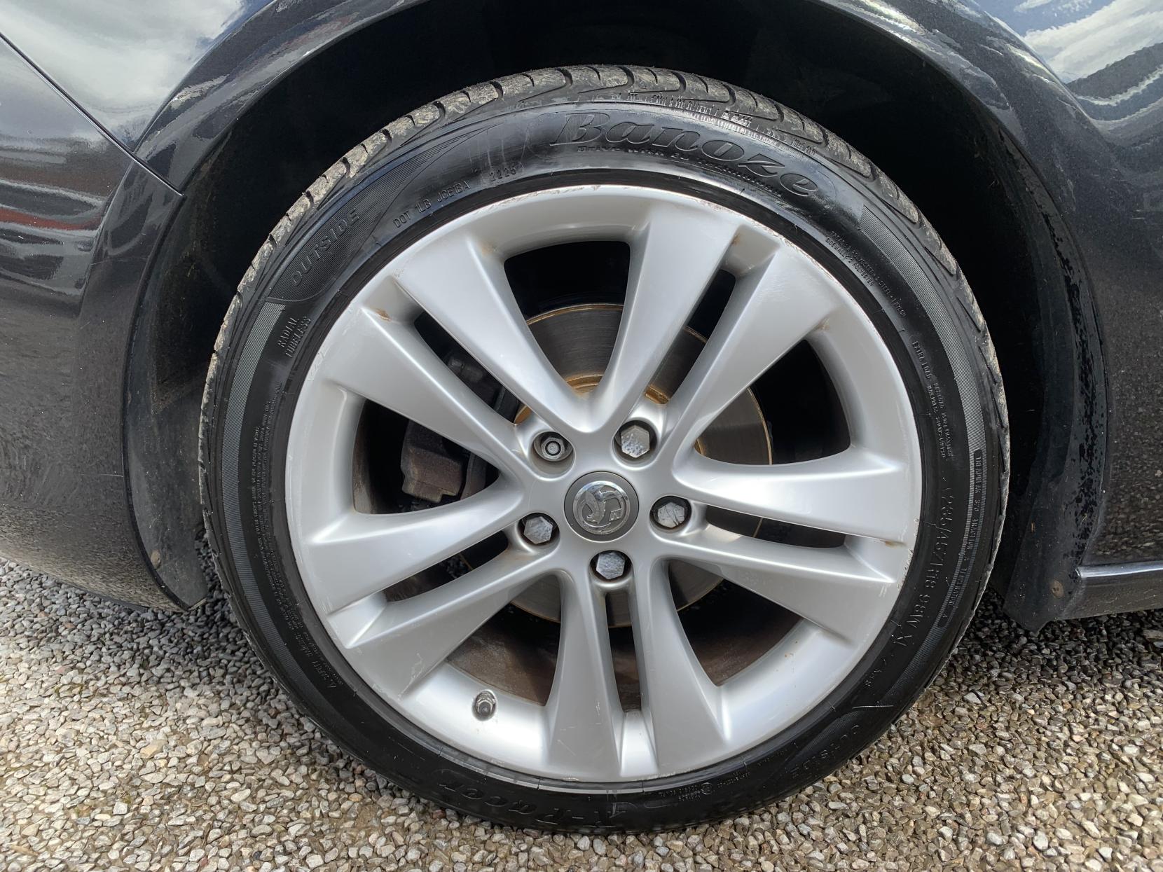 Vauxhall Zafira Tourer 1.4i Turbo SRi MPV 5dr Petrol Manual Euro 6 (140 ps)