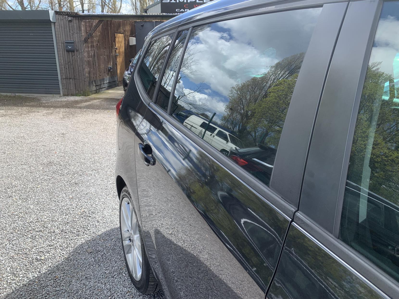 Vauxhall Zafira Tourer 1.4i Turbo SRi MPV 5dr Petrol Manual Euro 6 (140 ps)