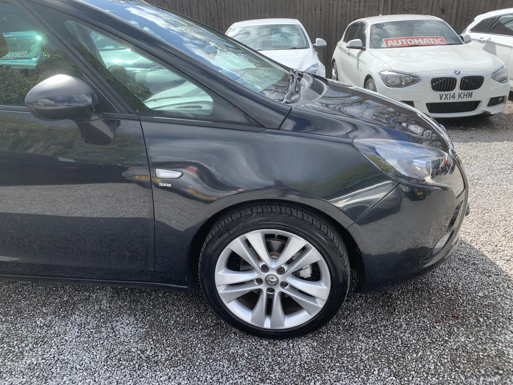 Vauxhall Zafira Tourer 1.4i Turbo SRi MPV 5dr Petrol Manual Euro 6 (140 ps)
