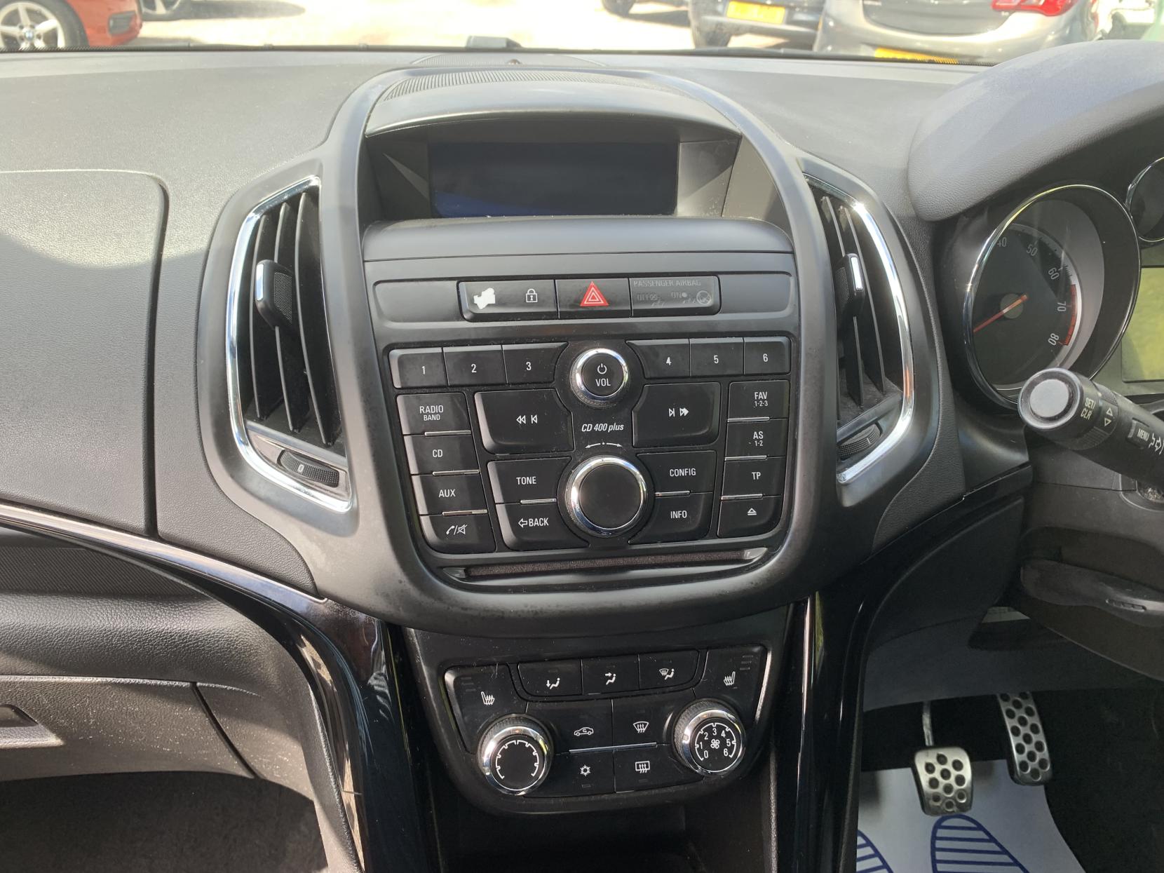 Vauxhall Zafira Tourer 1.4i Turbo SRi MPV 5dr Petrol Manual Euro 6 (140 ps)