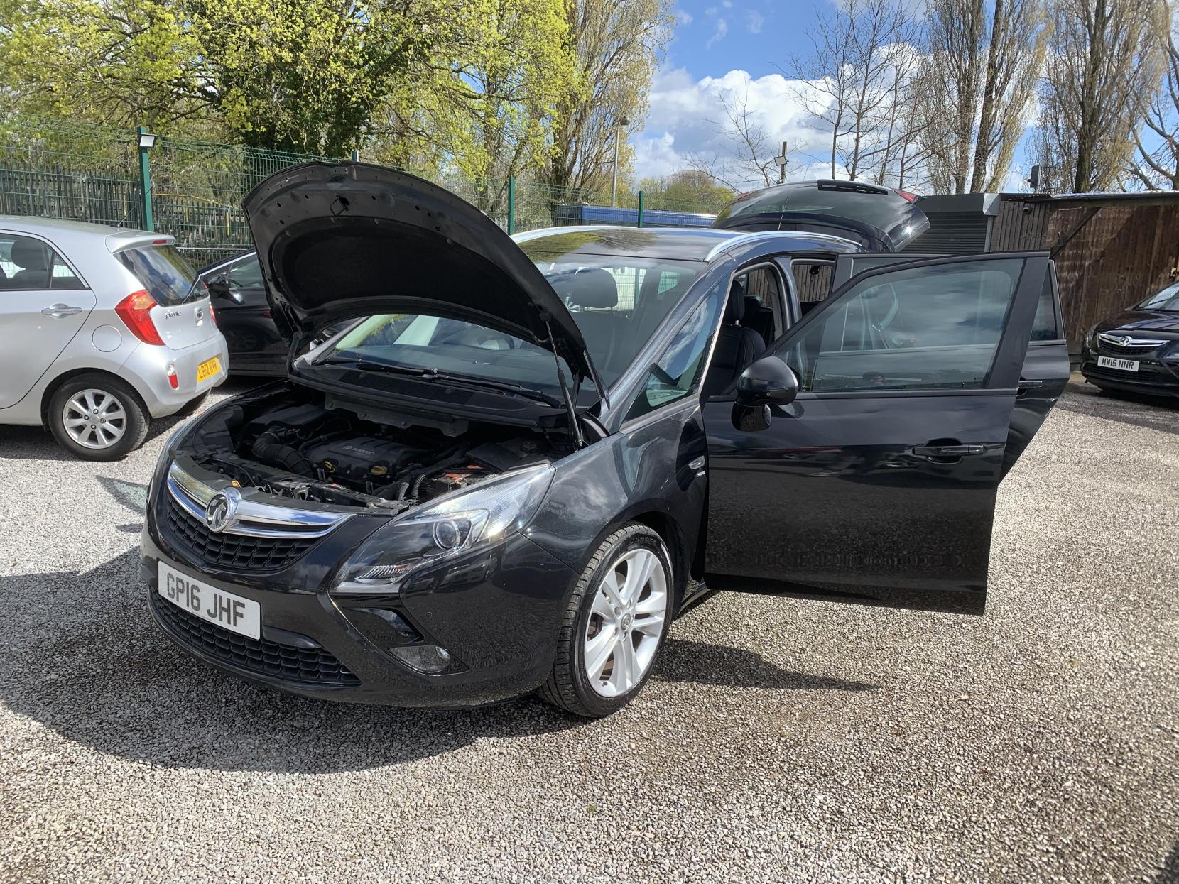 Vauxhall Zafira Tourer 1.4i Turbo SRi MPV 5dr Petrol Manual Euro 6 (140 ps)