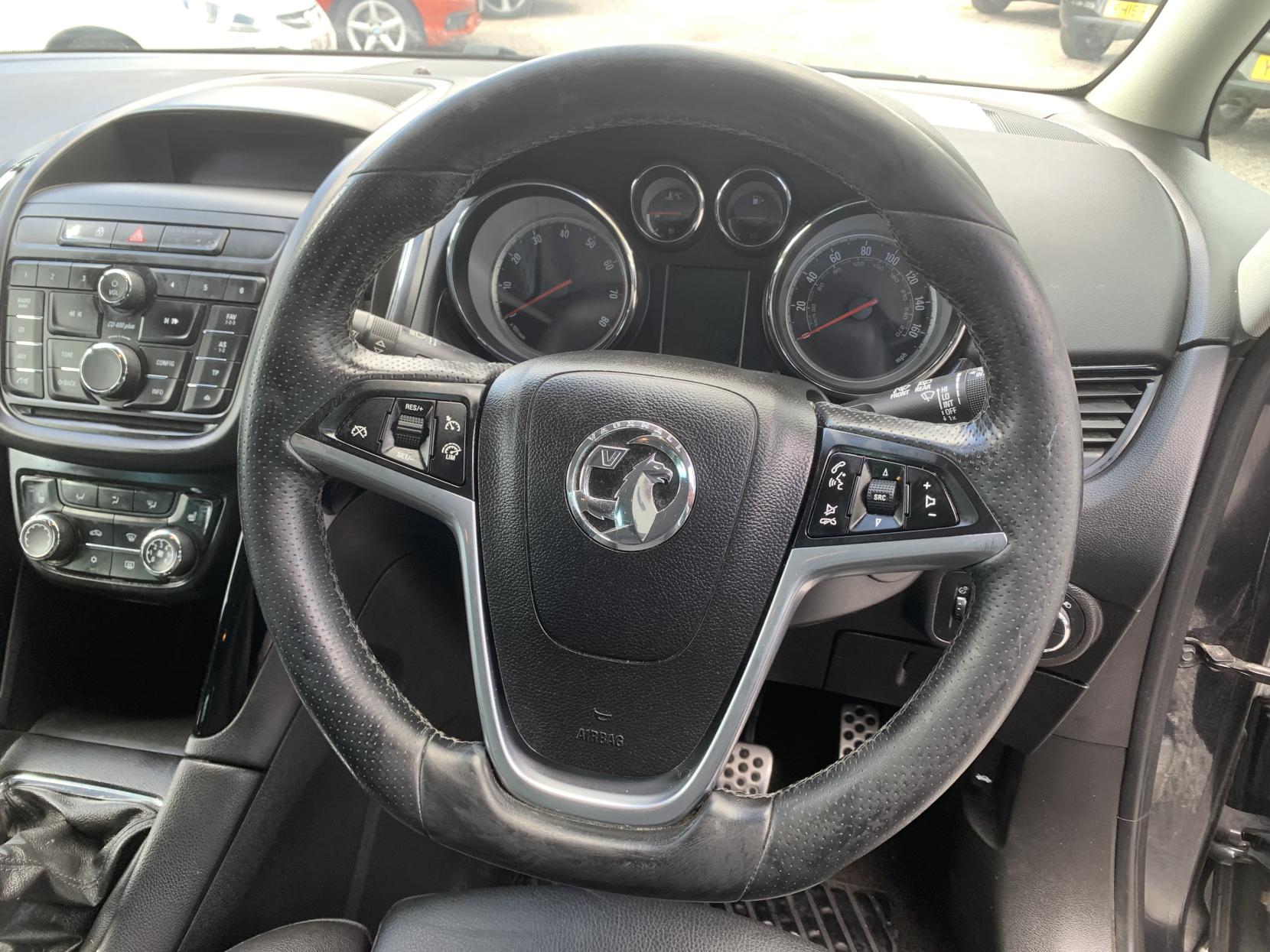 Vauxhall Zafira Tourer 1.4i Turbo SRi MPV 5dr Petrol Manual Euro 6 (140 ps)