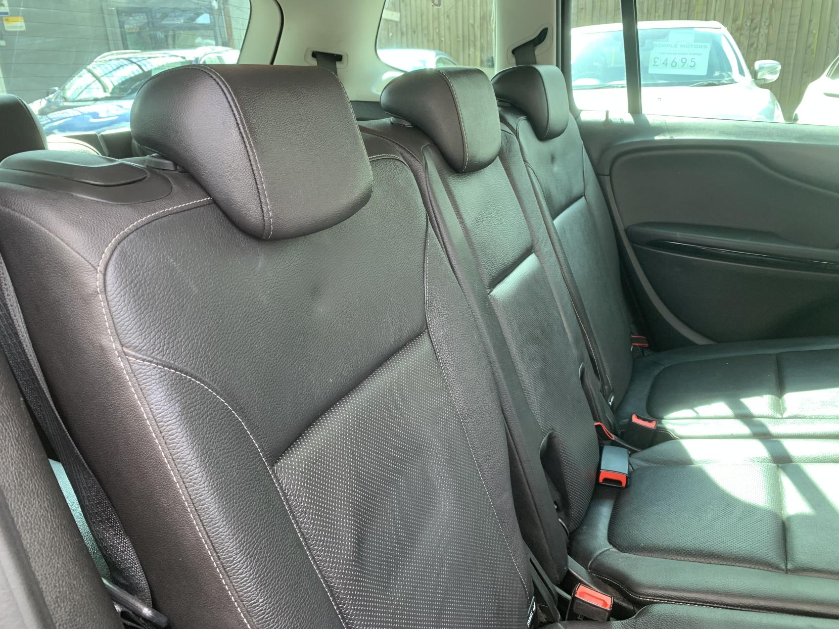 Vauxhall Zafira Tourer 1.4i Turbo SRi MPV 5dr Petrol Manual Euro 6 (140 ps)