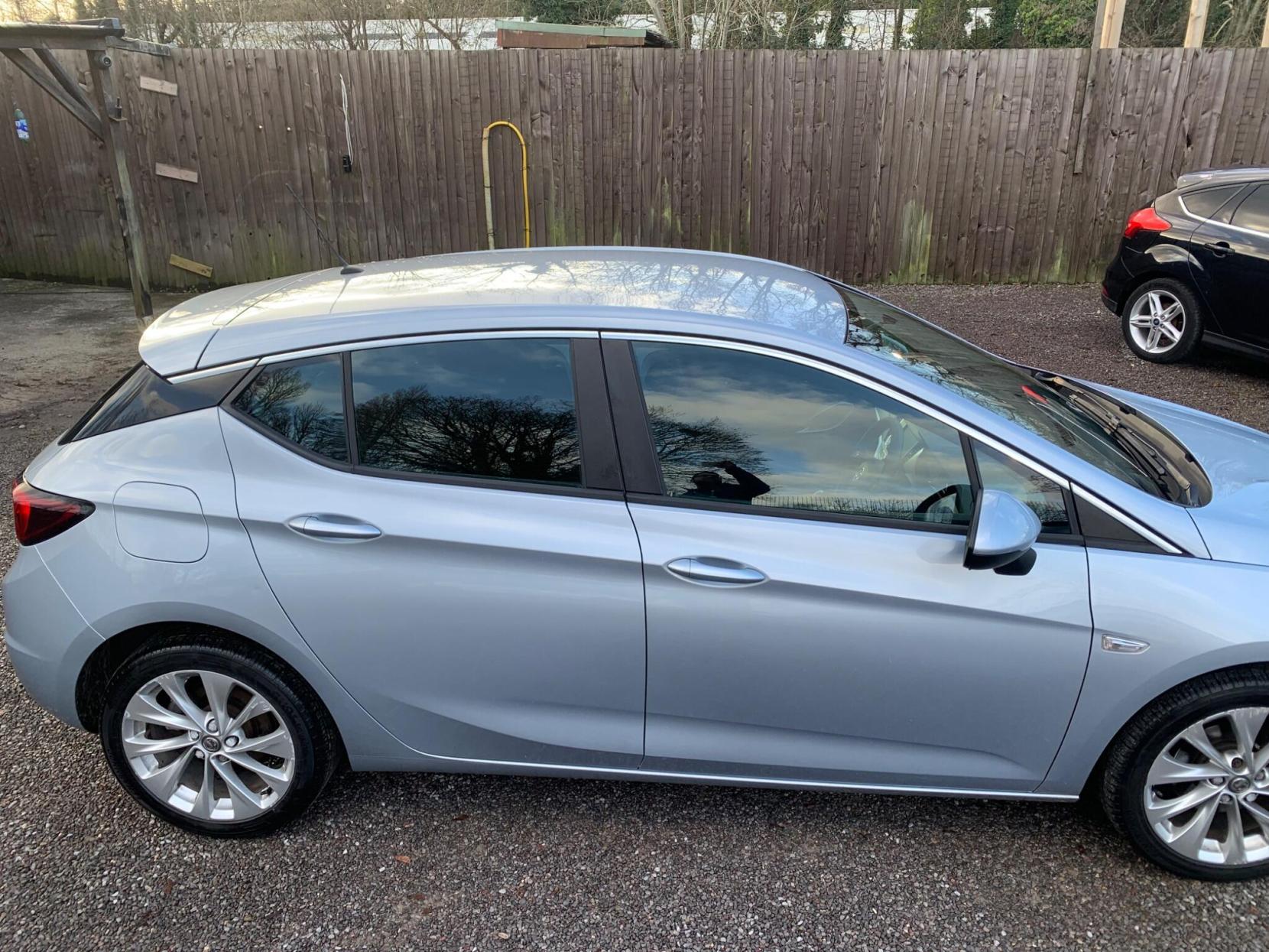 Vauxhall Astra 1.4i Turbo Design Euro 6 5dr