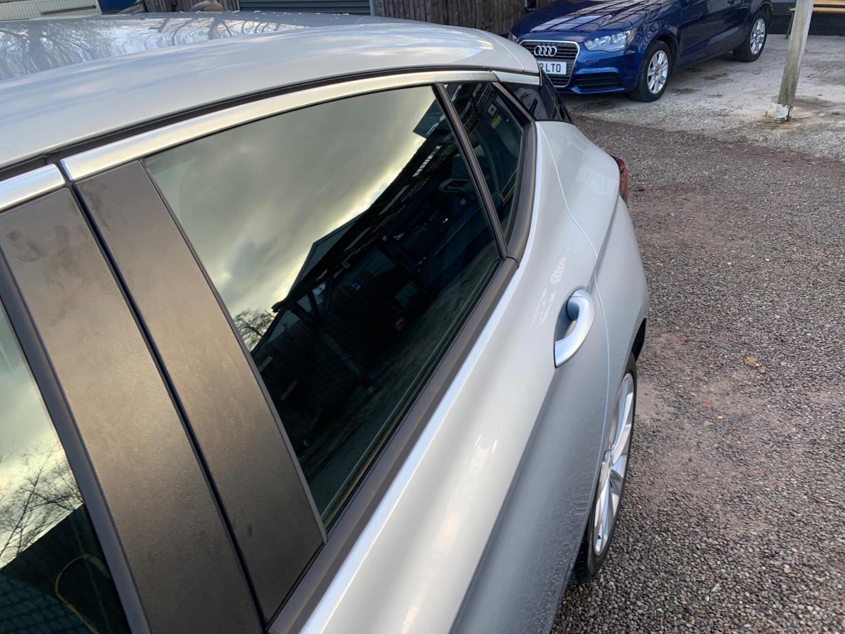 Vauxhall Astra 1.4i Turbo Design Euro 6 5dr