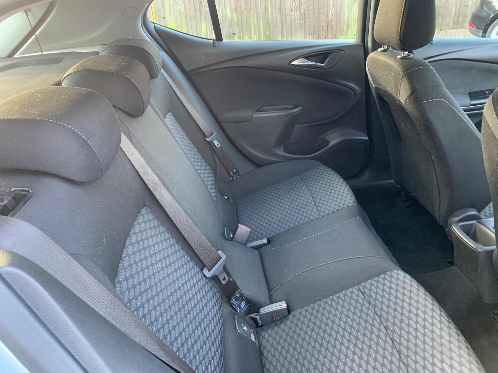 Vauxhall Astra 1.4i Turbo Design Euro 6 5dr