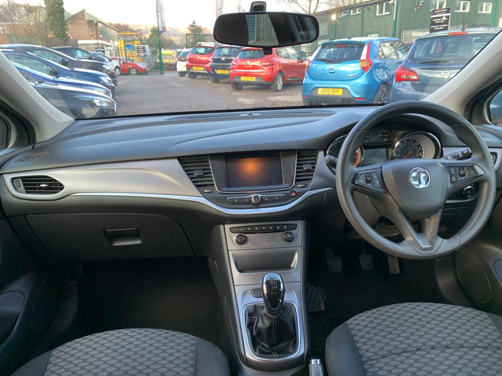 Vauxhall Astra 1.4i Turbo Design Euro 6 5dr