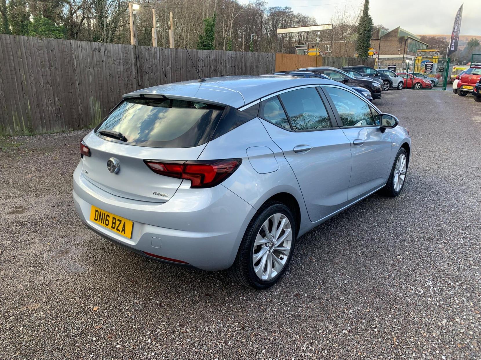 Vauxhall Astra 1.4i Turbo Design Euro 6 5dr