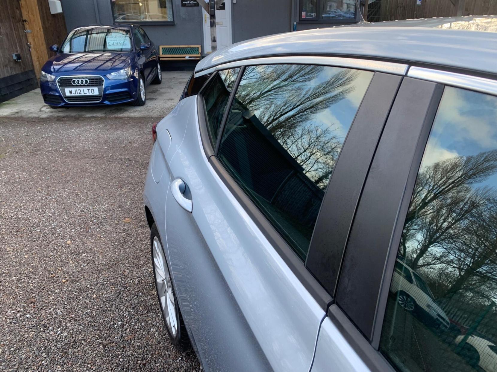 Vauxhall Astra 1.4i Turbo Design Euro 6 5dr