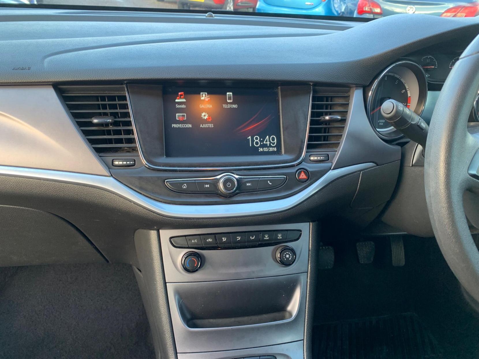 Vauxhall Astra 1.4i Turbo Design Euro 6 5dr